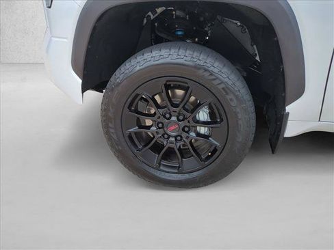 Used 2025 Toyota Tundra Limited w/ TRD Off-Road Package AWD/4WD image 23