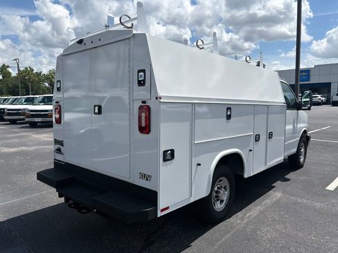 New 2025 Chevrolet Express 3500 w/ Power Convenience Package RWD image 6