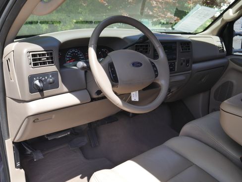 Used 2004 Ford F250 4x4 SuperCab Super Duty image 4
