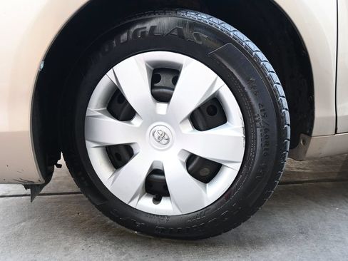 Used 2008 Toyota Camry LE FWD image 25