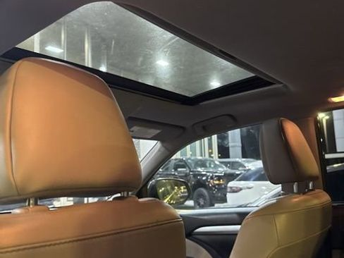 Used 2019 Toyota Highlander XLE image 9