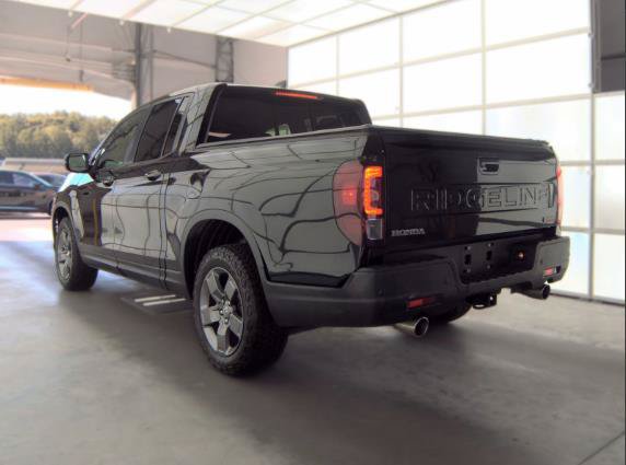 Used 2024 Honda Ridgeline TrailSport image 3