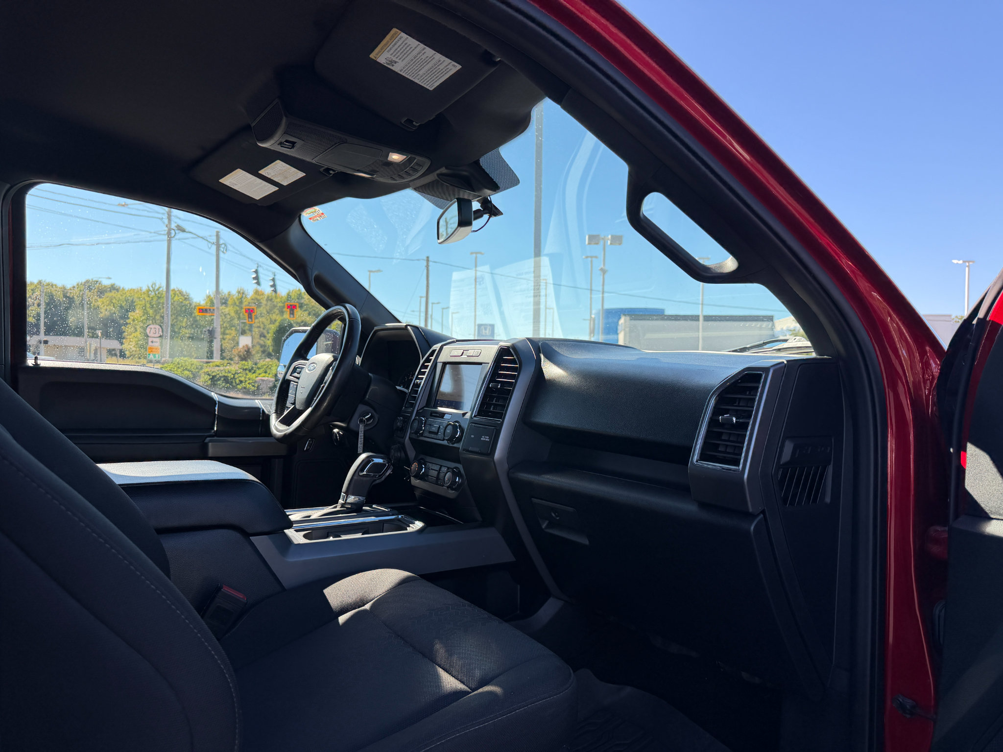 Used 2020 Ford F150 XLT w/ Equipment Group 302A Luxury AWD/4WD image 16