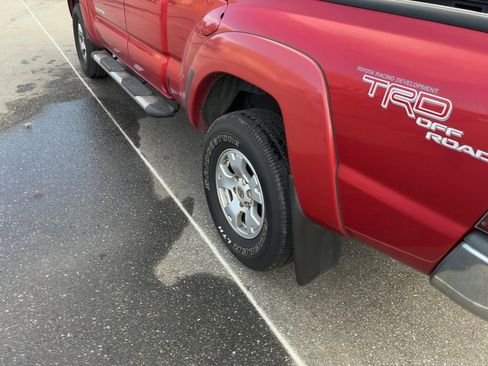 Used 2011 Toyota Tacoma PreRunner w/ TRD Off-Road Pkg image 11