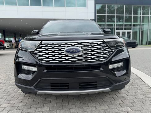 Used 2020 Ford Explorer Platinum w/ Premium Technology Package AWD/4WD image 11
