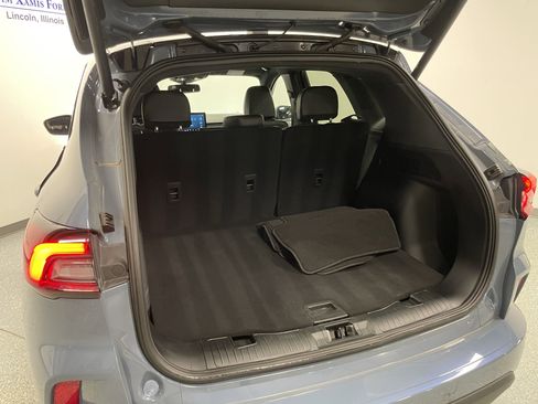 Used 2024 Ford Escape ST-Line Elite image 25