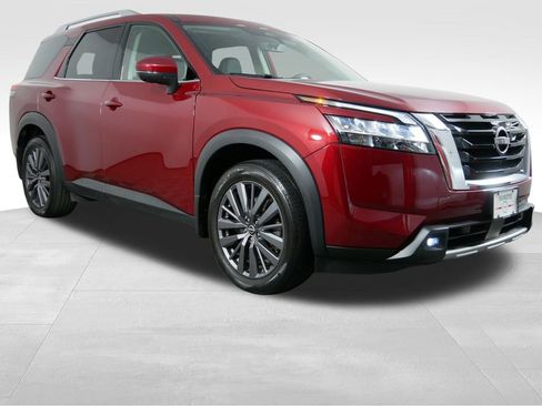 Used 2023 Nissan Pathfinder SL w/ SL Premium Package AWD/4WD image 2
