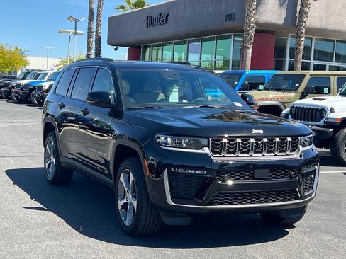 New 2026 Jeep Grand Cherokee L Limited w/ Luxury Tech Group II AWD/4WD image 9