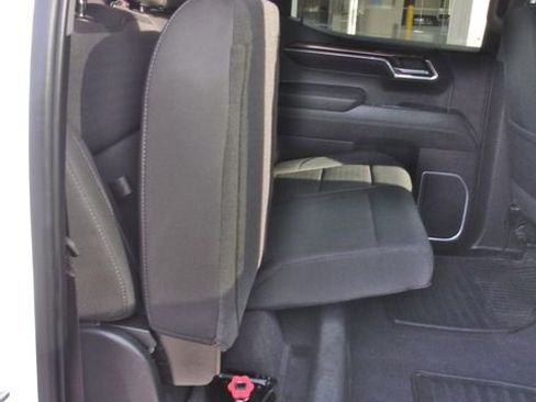 Used 2023 GMC Sierra 1500 Elevation image 34