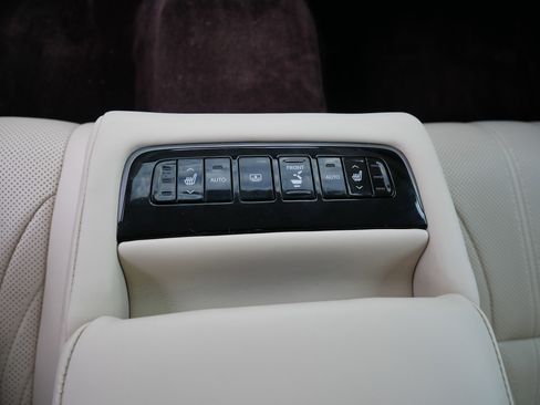 Used 2020 Lexus LS 500 AWD image 15