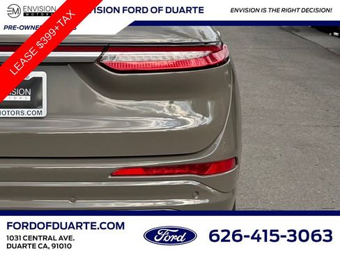 Used 2025 Lincoln Corsair FWD w/ Equipment Group 101A image 9