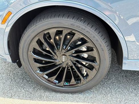 New 2026 Lincoln Aviator Reserve AWD/4WD image 11