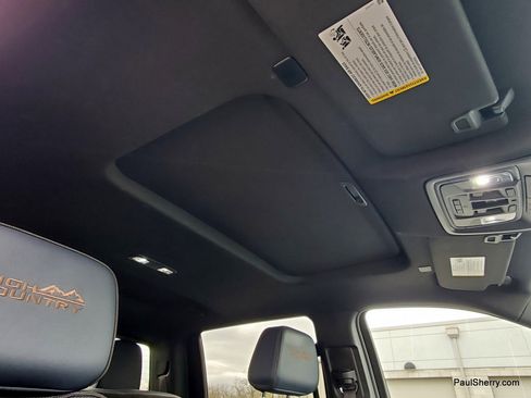 Used 2024 Chevrolet Silverado 2500 High Country image 18