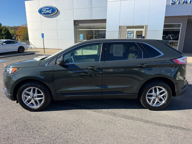 Used 2024 Ford Edge SEL w/ Convenience Package AWD/4WD image 2