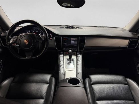Used 2014 Porsche Panamera 4 w/ Premium Package AWD/4WD image 16