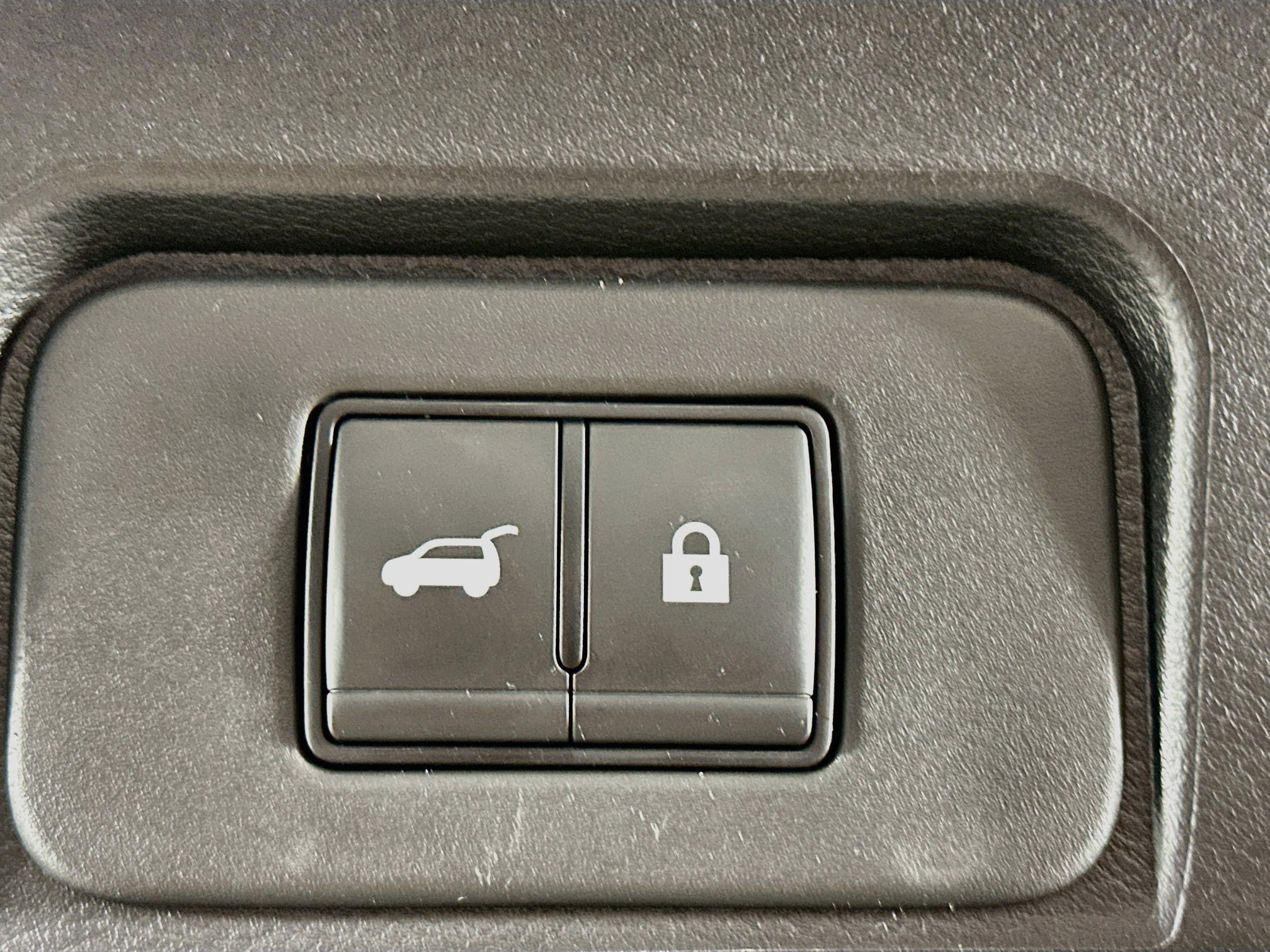 Used 2026 Nissan Rogue SV FWD image 28