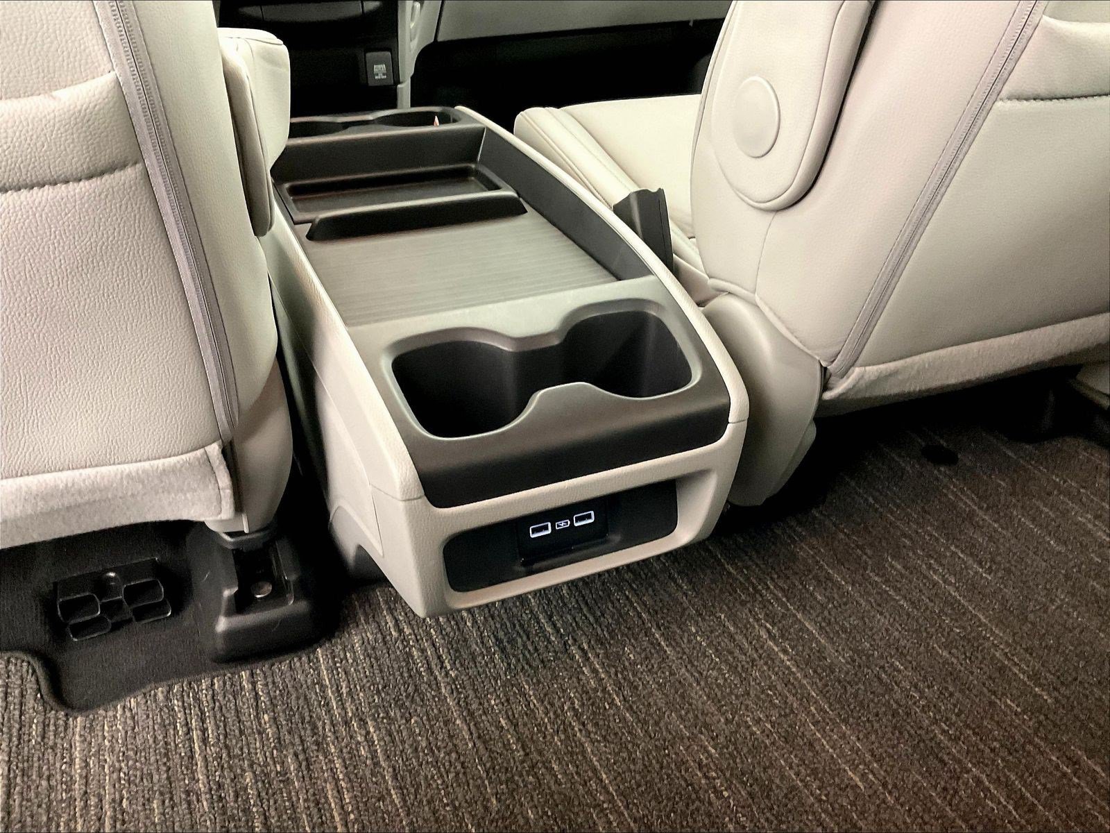 Used 2024 Honda Odyssey EX-L image 10