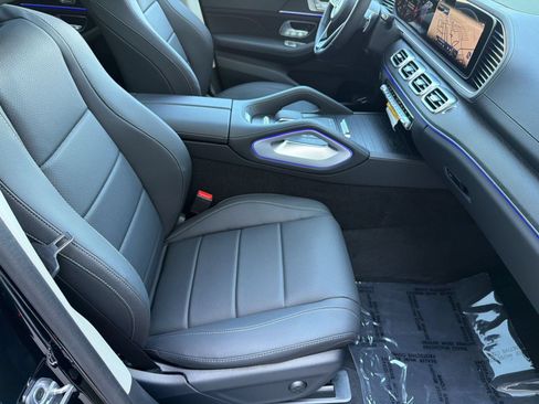 Used 2026 Mercedes-Benz GLS 450 4MATIC image 32