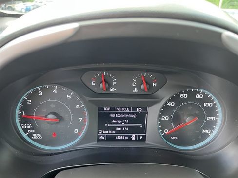 Used 2023 Chevrolet Malibu LT FWD image 24