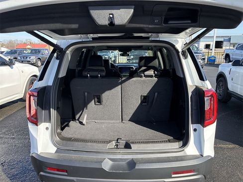 Used 2023 GMC Acadia SLT w/ Elevation Edition image 23