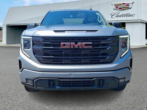Used 2025 GMC Sierra 1500 Elevation AWD/4WD image 2