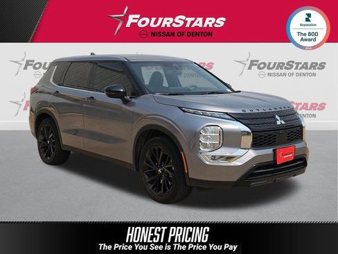 Used 2024 Mitsubishi Outlander SE Black Edition FWD image 1