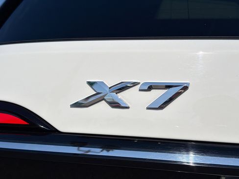 Used 2023 BMW X7 xDrive40i w/ Premium Package image 11