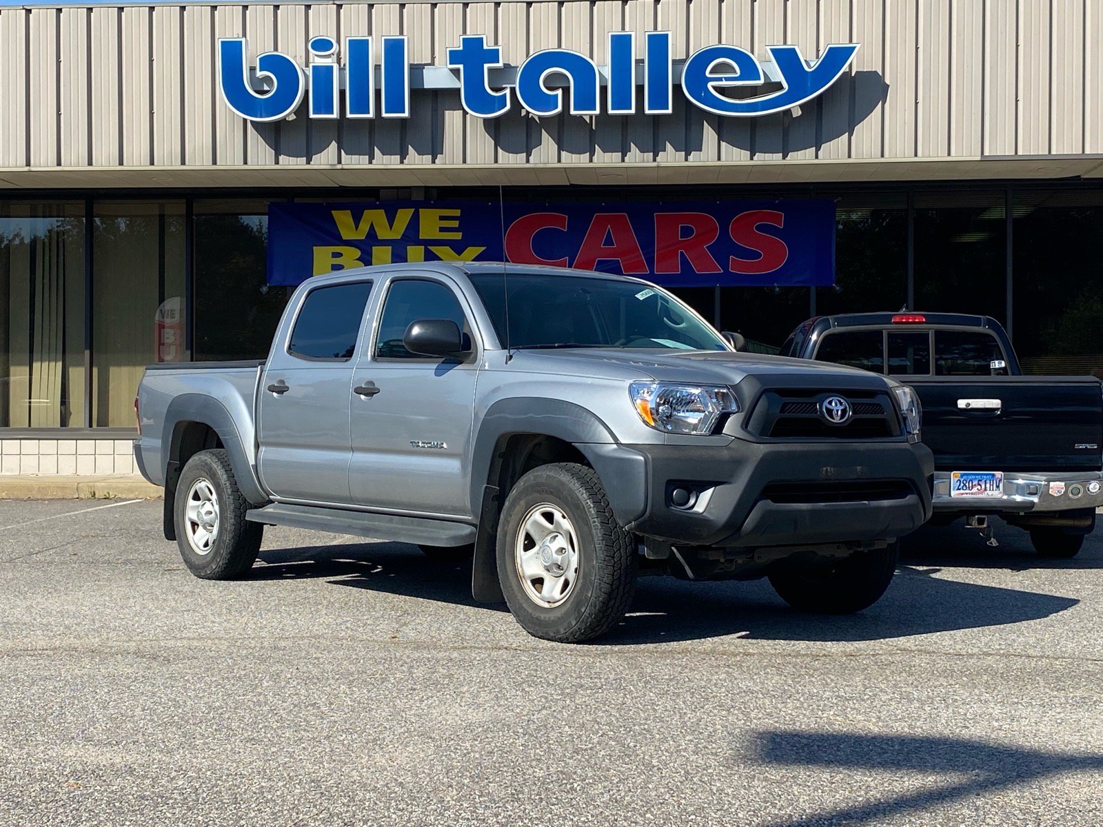 Used 2015 Toyota Tacoma PreRunner w/ Convenience Package RWD image 2