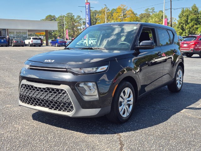 Certified 2022 Kia Soul LX FWD image 6