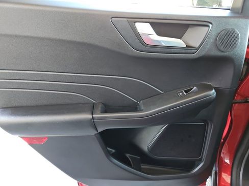 Used 2022 Ford Escape SEL w/ Technology Package image 29