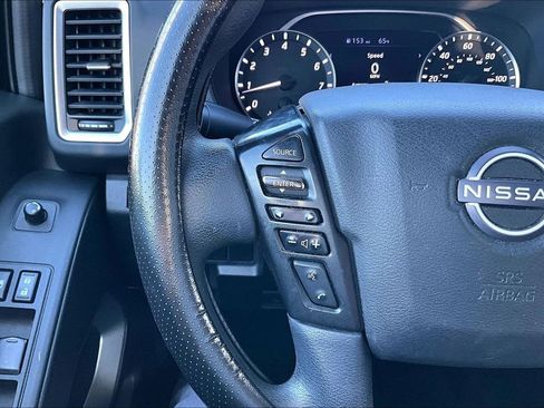 Used 2022 Nissan Frontier SV image 7