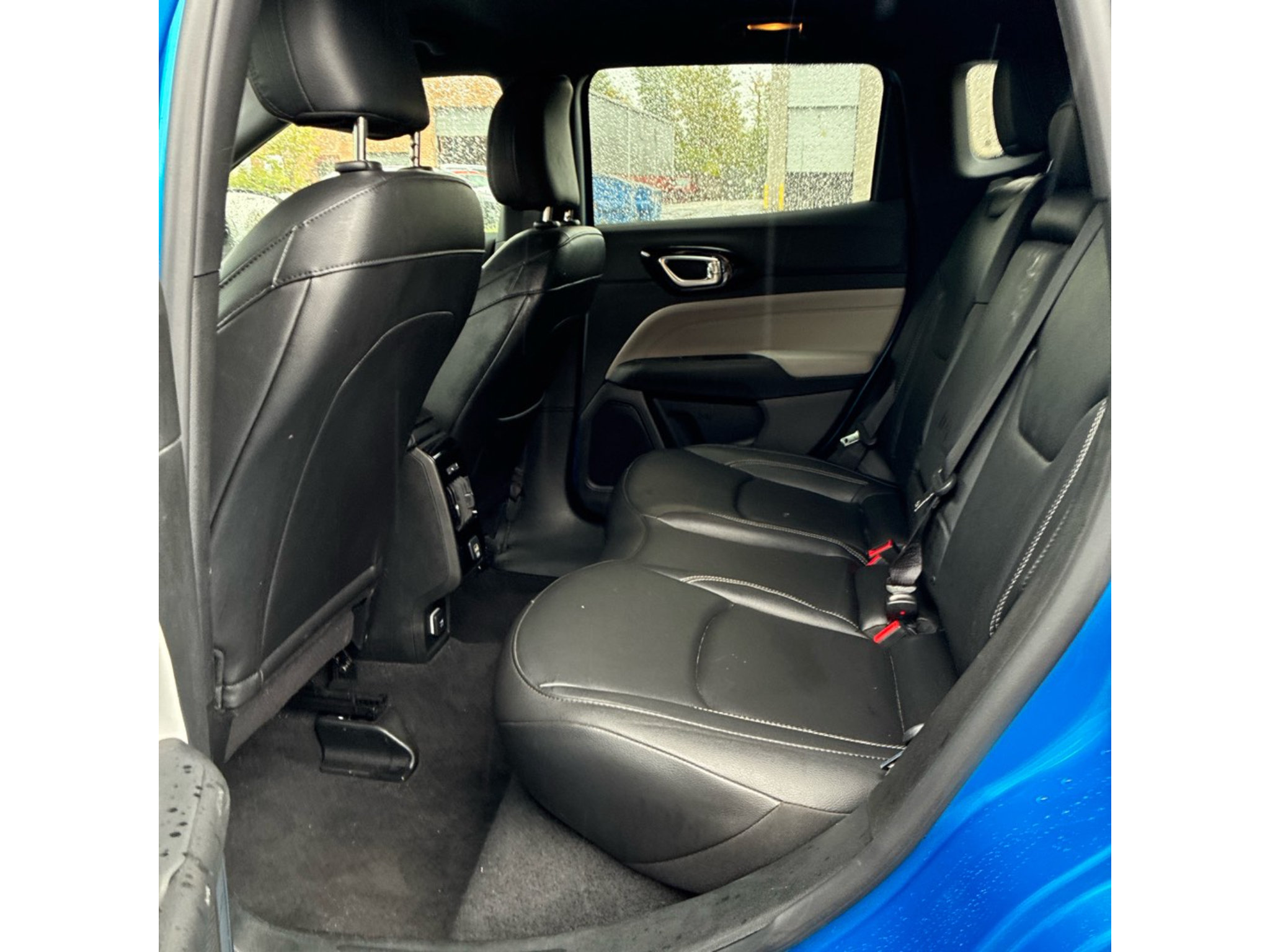 Used 2025 Jeep Compass Limited AWD/4WD image 13