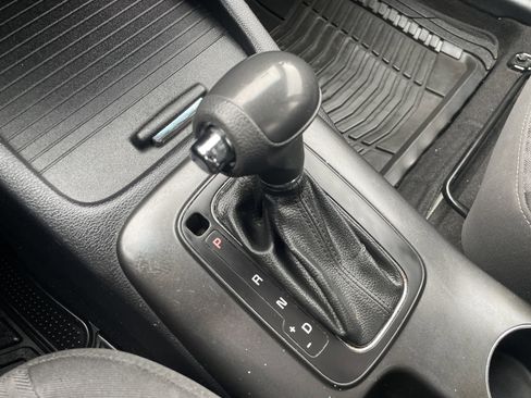 Used 2014 Kia Forte LX FWD image 13