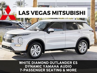 New 2025 Mitsubishi Outlander ES