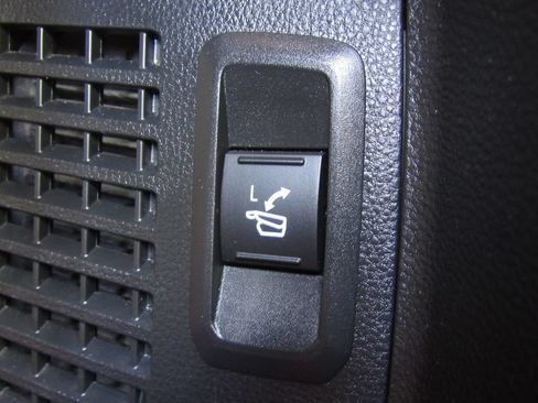 Used 2024 Toyota Sequoia TRD Pro AWD/4WD image 18