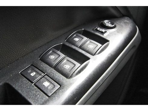 Used 2022 Chevrolet Colorado LT w/ Safety Package RWD image 20