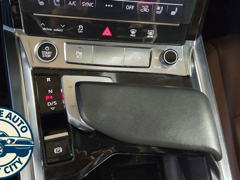 Used 2021 Audi e-tron Premium Plus w/ Premium Plus Package AWD/4WD image 17