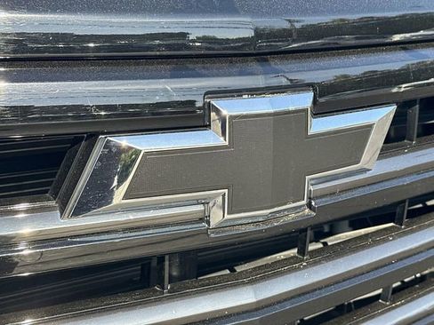 Certified 2025 Chevrolet Silverado 1500 High Country w/ Midnight Edition AWD/4WD image 32