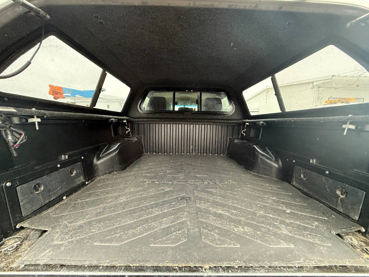 Used 2012 Toyota Tacoma 4x4 Double Cab w/ SR5 Pkg image 11