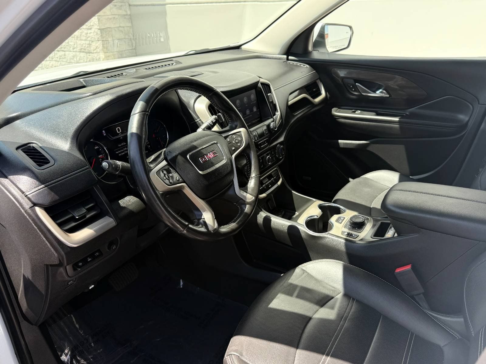 Used 2022 GMC Terrain Denali w/ Denali Premium Package AWD/4WD image 17