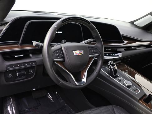 Certified 2024 Cadillac Escalade Sport Platinum w/ LPO, ONYX Package image 11