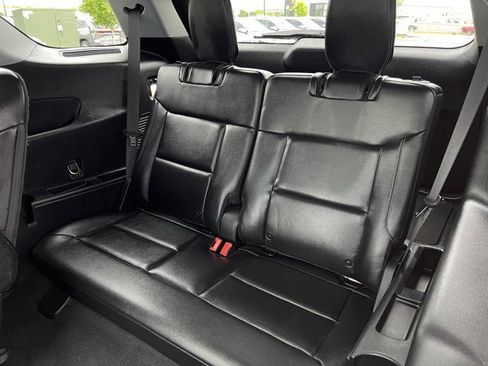 Used 2021 Ford Explorer Limited w/ Equipment Group 301A RWD image 30