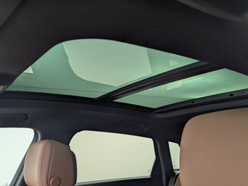 Used 2021 Audi e-tron Premium w/ Convenience Plus Package image 32