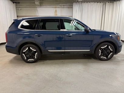 Used 2025 Kia Telluride S