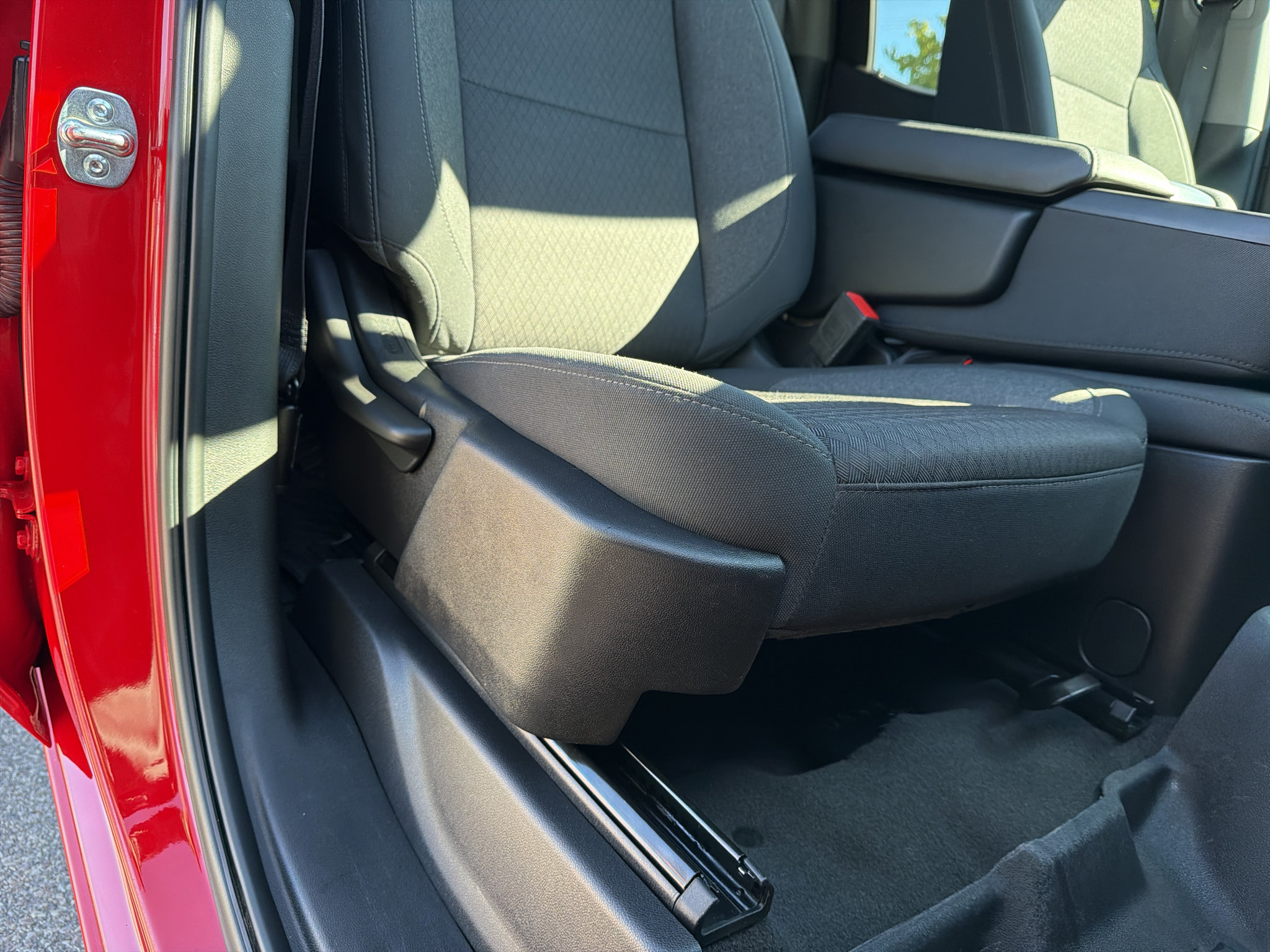 Used 2025 Chevrolet Silverado 1500 Custom Trail Boss w/ Dark Appearance Package AWD/4WD image 22