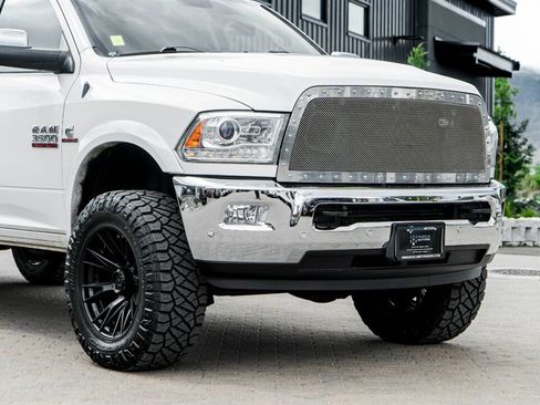 Used 2018 RAM 3500 Laramie w/ Cold Weather Group AWD/4WD image 9