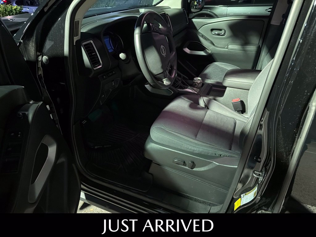 Used 2024 Nissan Frontier SV w/ Hardbody Edition AWD/4WD image 17