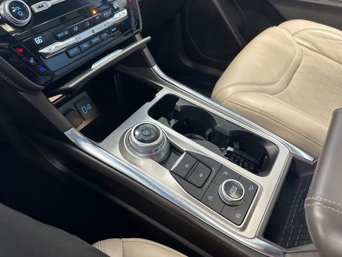 Used 2021 Ford Explorer Platinum w/ Equipment Group 601A image 21