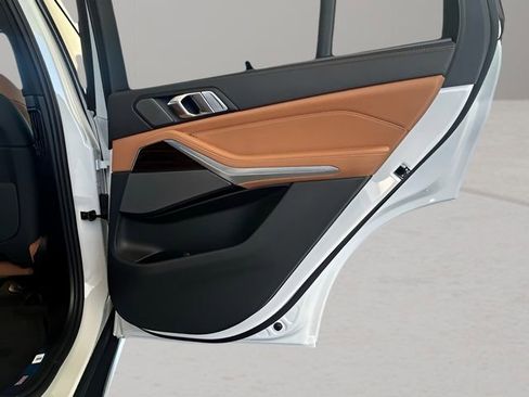 New 2026 BMW X5 xDrive40i w/ Climate Comfort Package image 23
