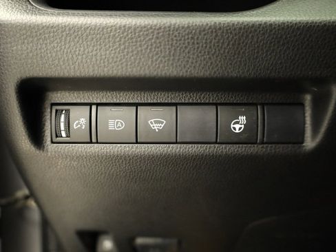 Used 2021 Toyota RAV4 AWD Hybrid image 29